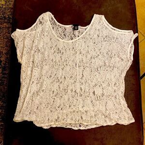 Torrid White Lace Short Sleeve Cold Shoulder Top